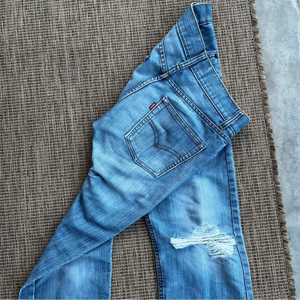 Low Rise Boot Cut Levi - Picture 3 of 5
